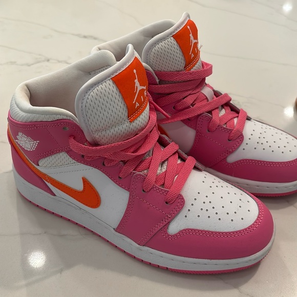 Air Jordan 1 Mid GS 'Pinksicle Orange' - Picture 1 of 4